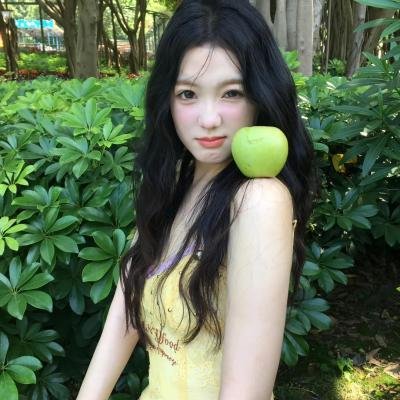 在阳光下腐烂